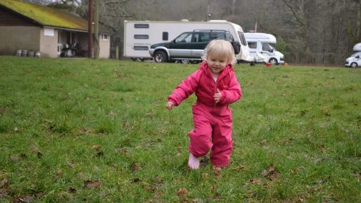 Caravanning with toddlers: tips & what to pack