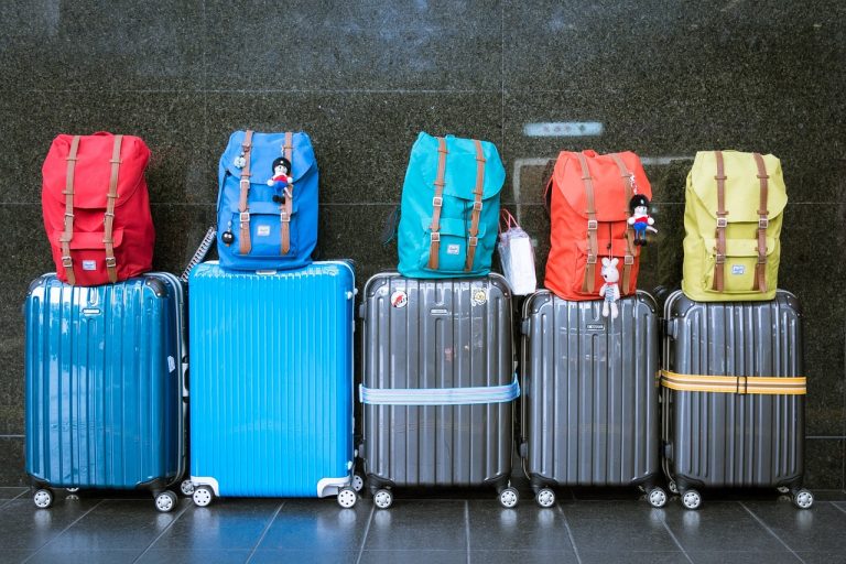 Purple Parking Gatwick Meet & Greet review - five piece of luggage