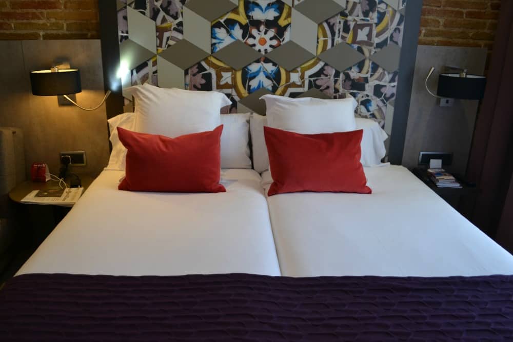 Double bed at Hotel Leonardo Barcelona