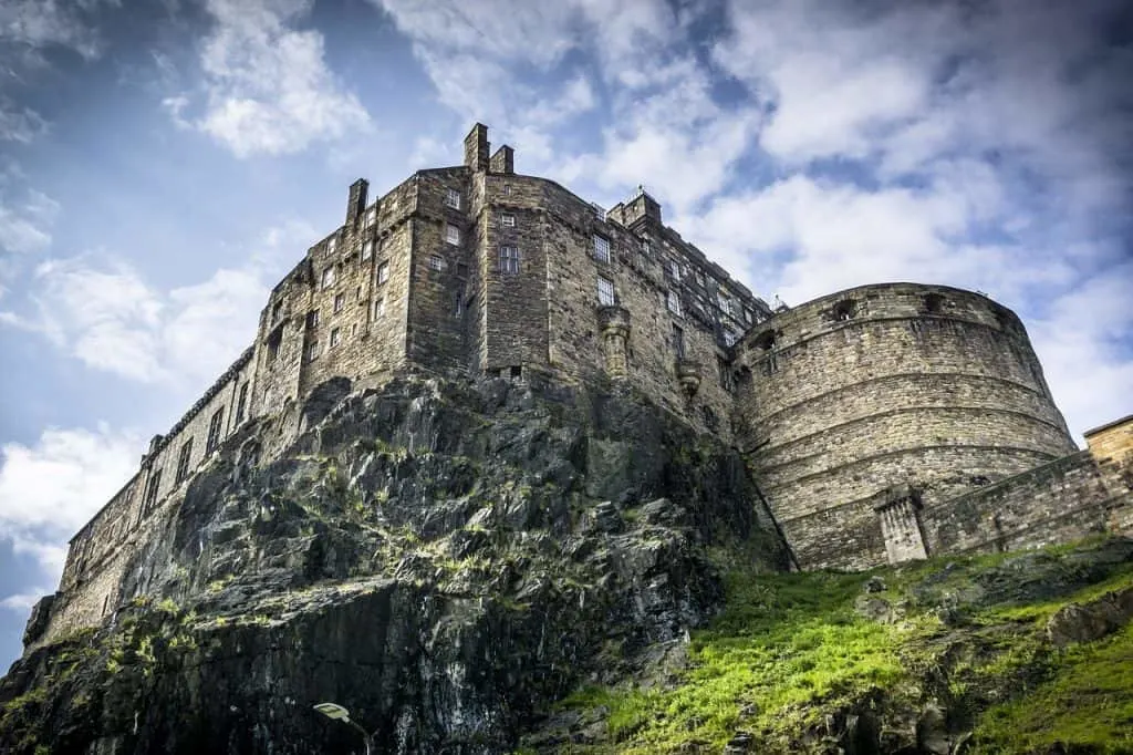 Edinburgh Castle - 10 wonderful UK destinations to banish new year blues