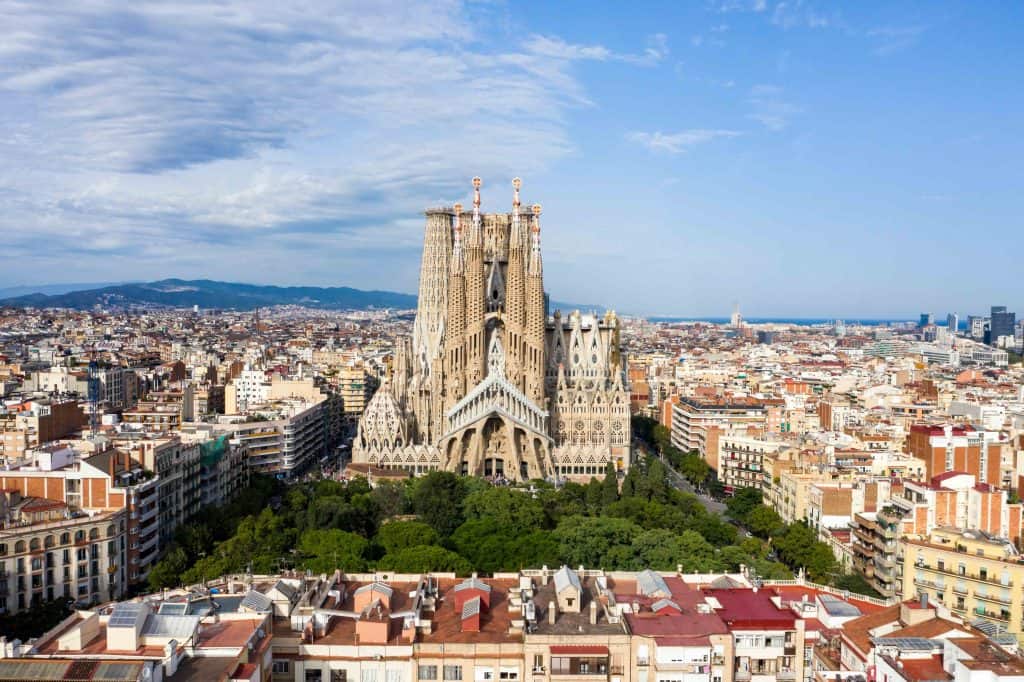 6 must-visit Barcelona attractions packed with history