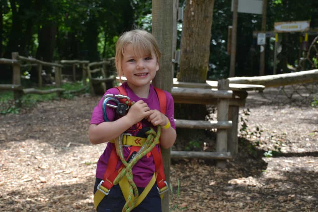 Tin Box Tot - Le Grand Defi tree top fun in France