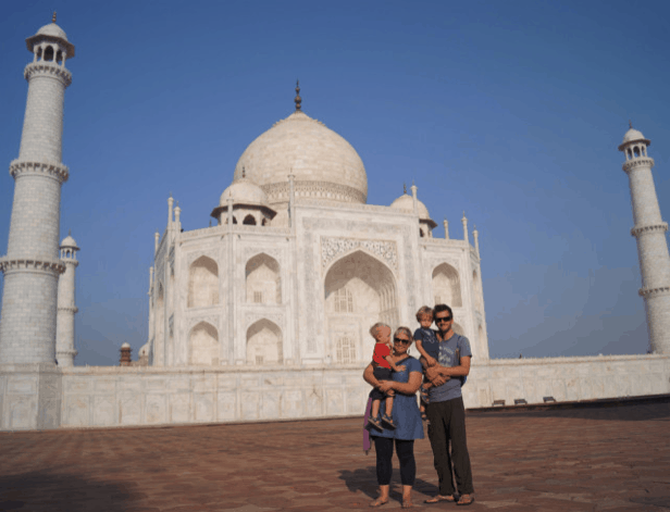 Travelynn Family at Taj Mahal