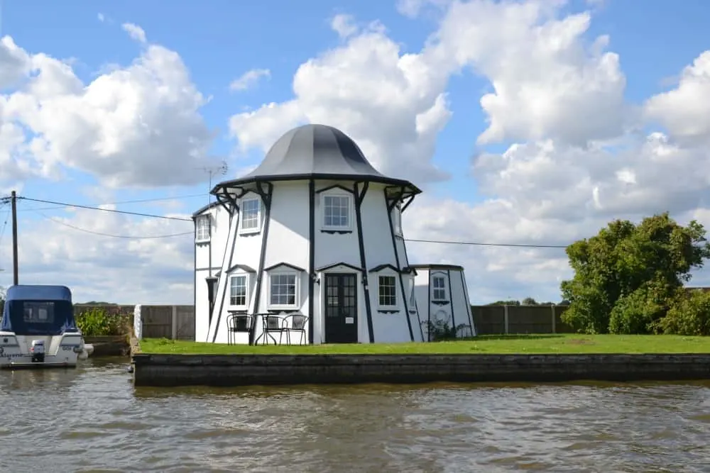 Helter skelter house - Norfolk Broads with kids
