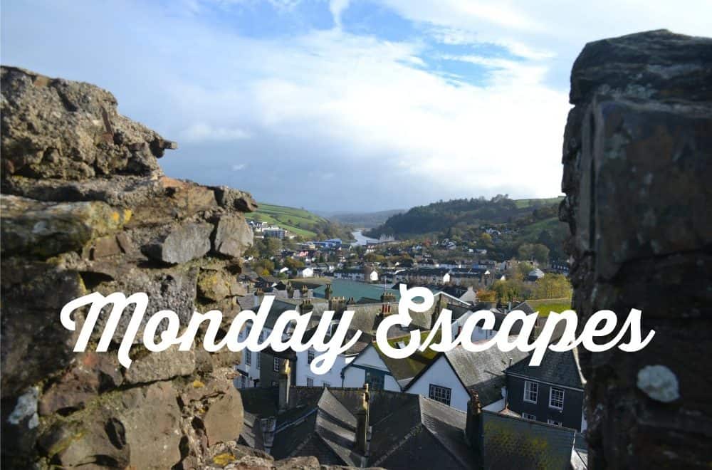 Monday Escapes travel blog linky with Tin Box Traveller, Mini Travellers, Extraordinary Chaos and Travel Loving Family