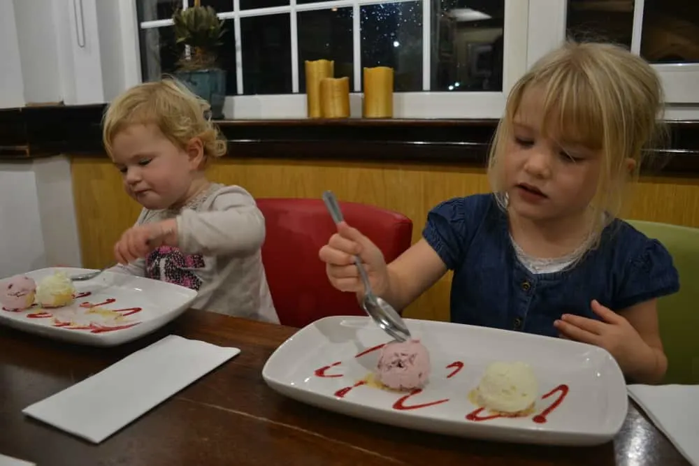 Tin Box girls with ice cream at Moorland Garden Hotel