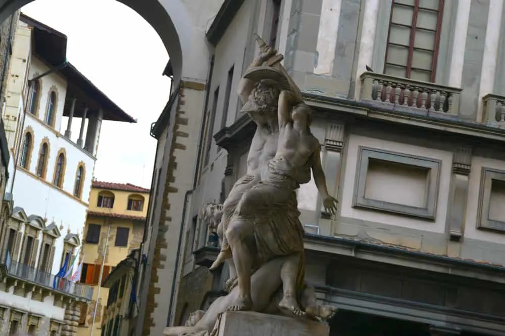 Roman statue Florence - essential sights in Florence