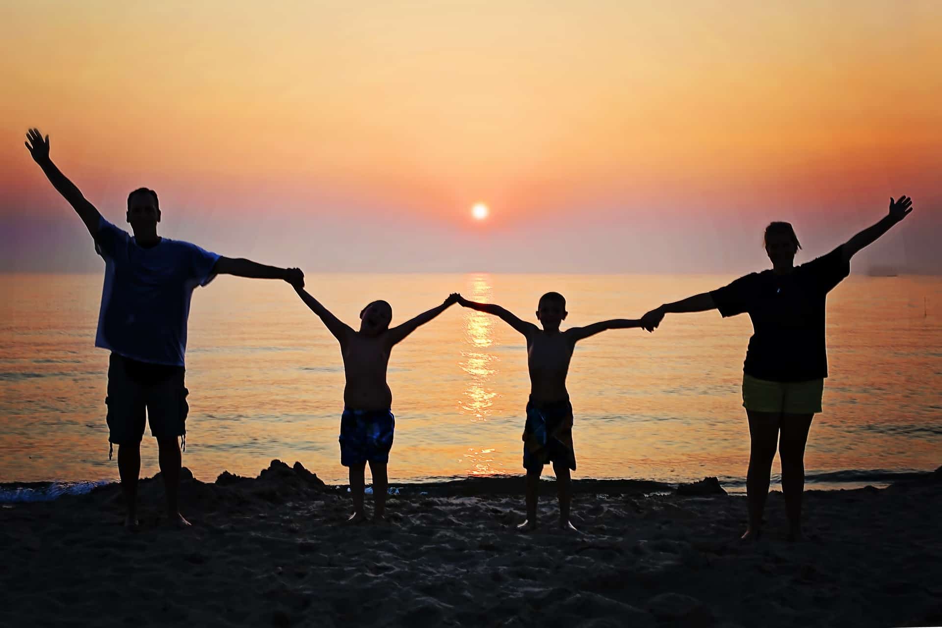 Family on holiday - first aid kit check list for family holidays