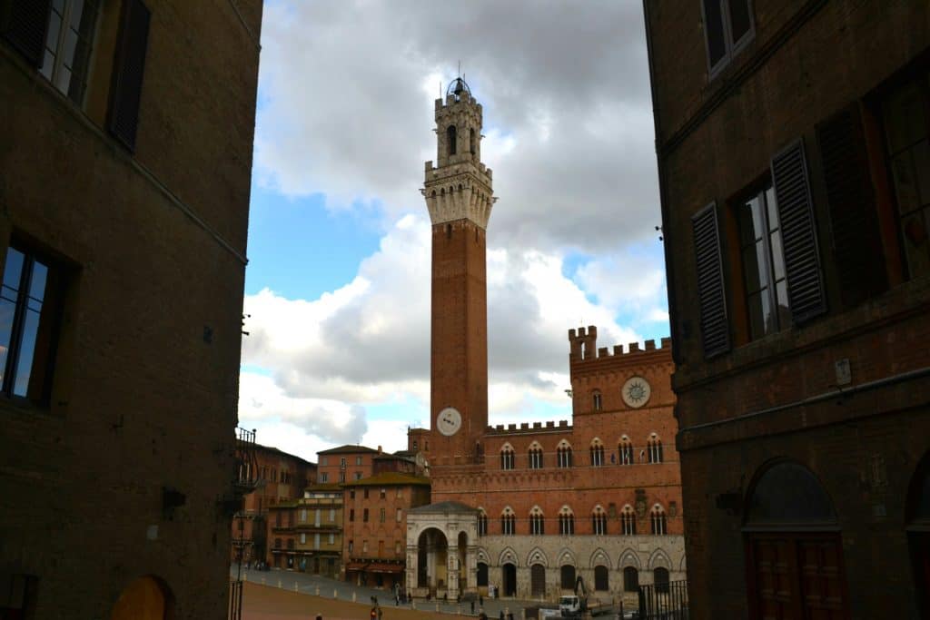 Torre del Mangia and Palazzo Pubblico, Siena Italy with kids
