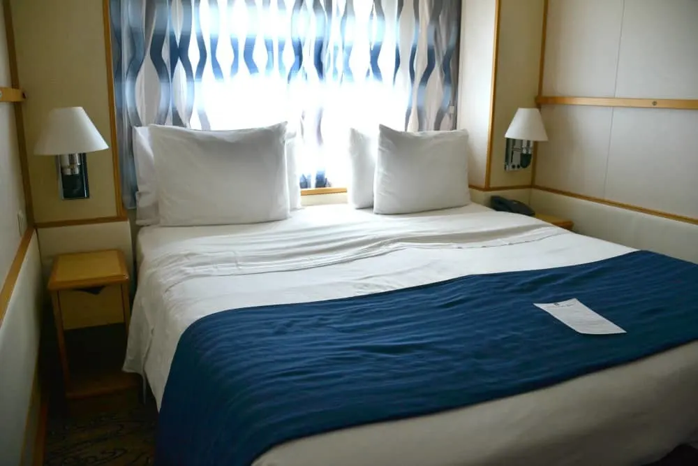 Ocean view stateroom bed Navigator of the Seas with kids