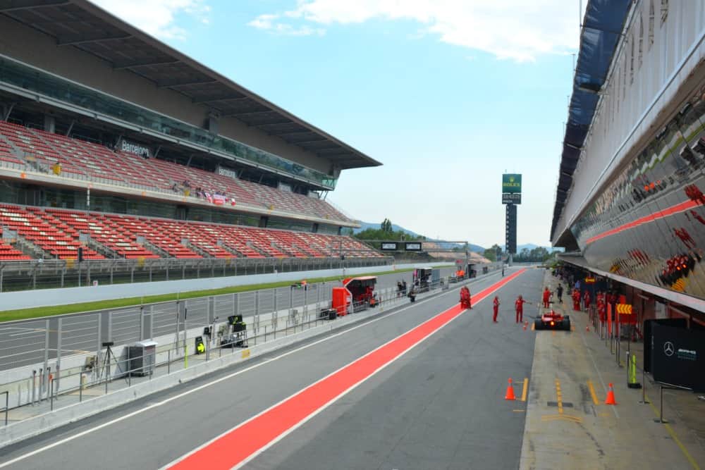 Pit lane at Circuit de Barcelona - Costa Barcelona with kids