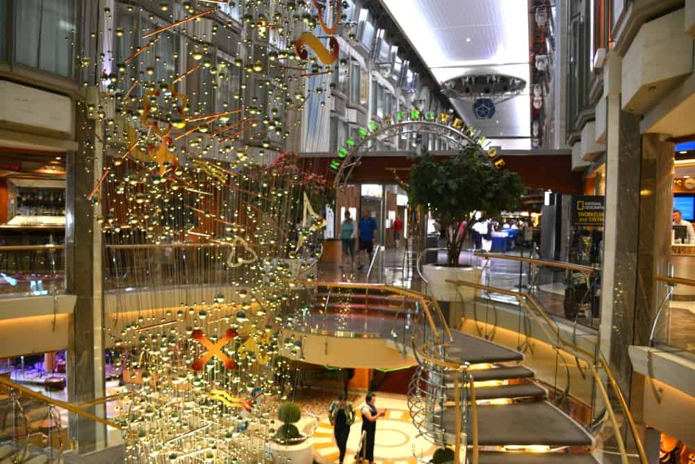 Royal Promenade - Navigator of the Seas with kids