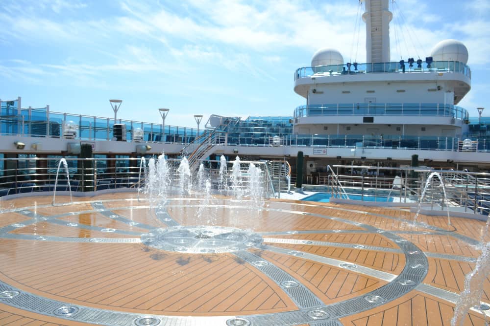 Fountain Pool - Princess Cruises Royal Princess cruise ship with kids