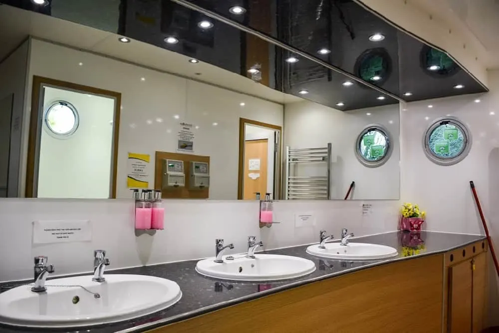 Toilet block - Stonehenge Campsite review