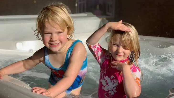 Hot tub - Luxury caravan with hot tub at Andrewshayes Holiday Park Devon