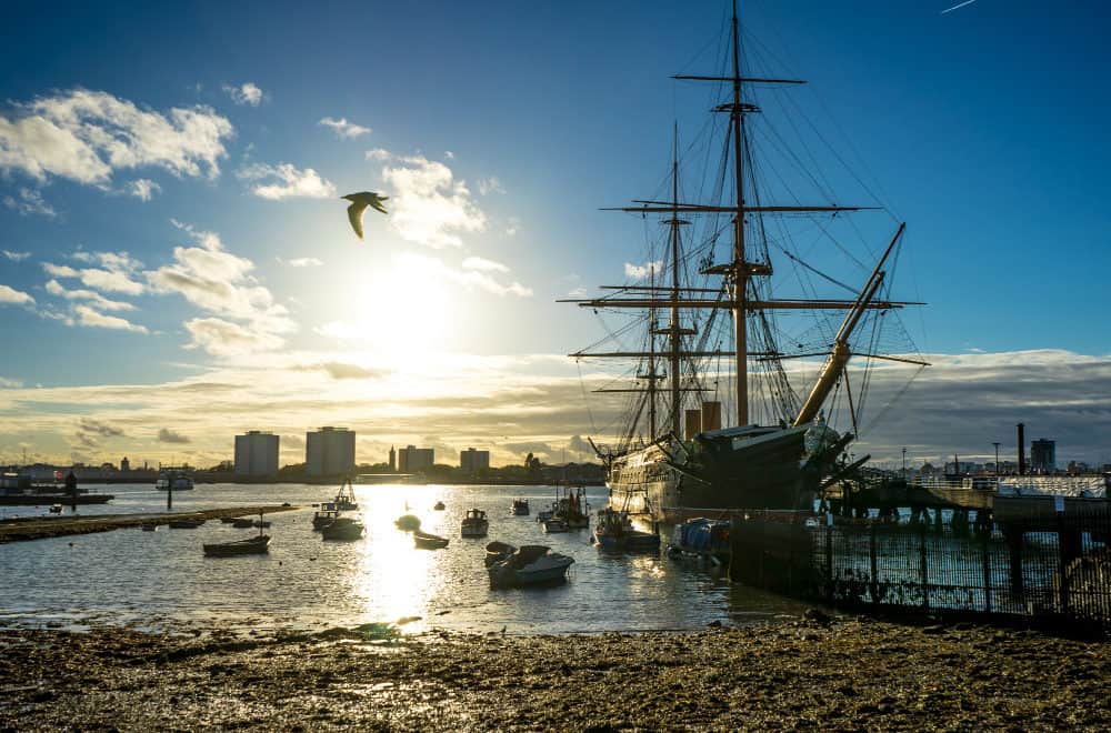 Best Things To Do In Portsmouth With Kids Tin Box Traveller   Portsmouth Harbour 1000x660 