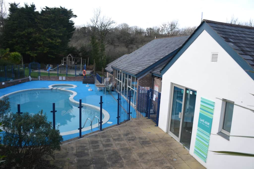Outdoor pool and Azur bar - The Valley Cornwall Review, luxury cottages in Cornwall