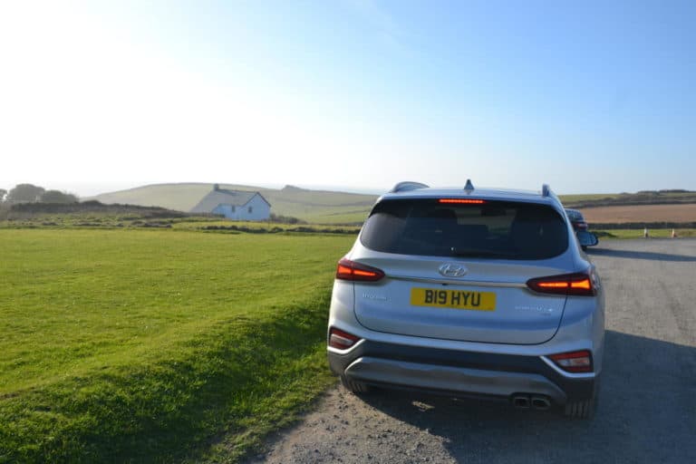 The Lizard - Hyundai Santa Fe Premium SE. The best large family car for holidays with kids?