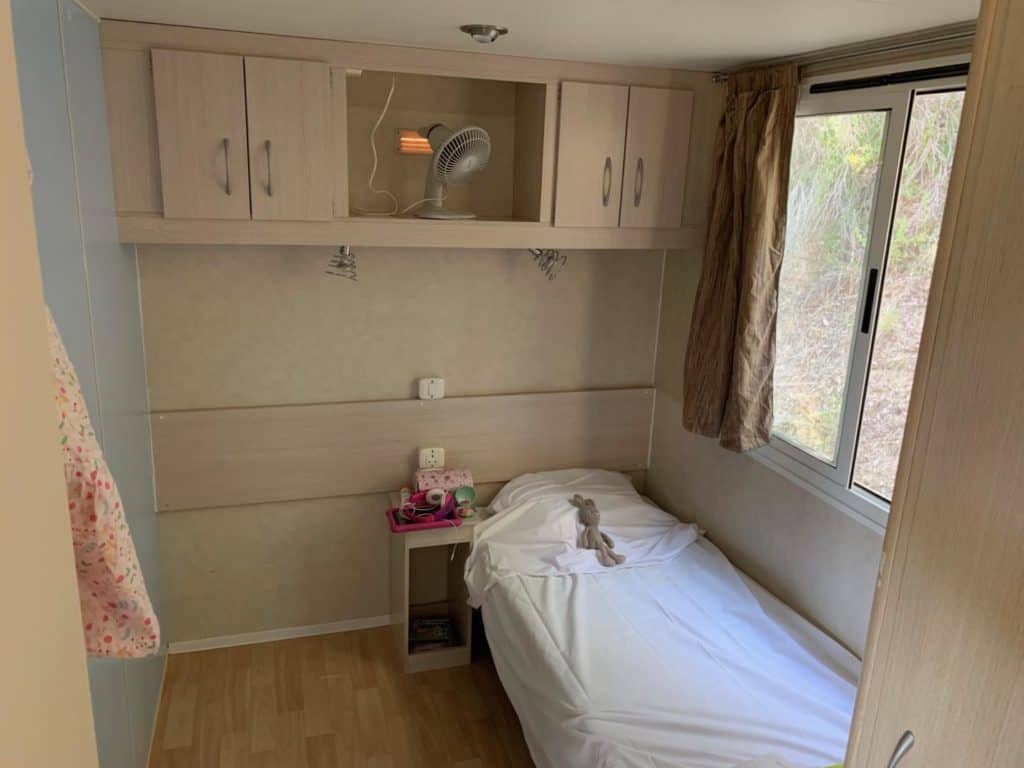 Twin room with one bed Vivaldi 2 mobile home Al Fresco Holidays