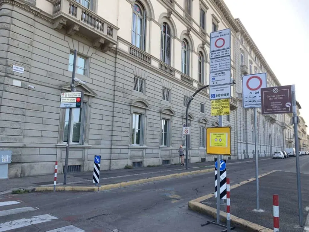 Florence Limited Traffic Area (ZTL) signs