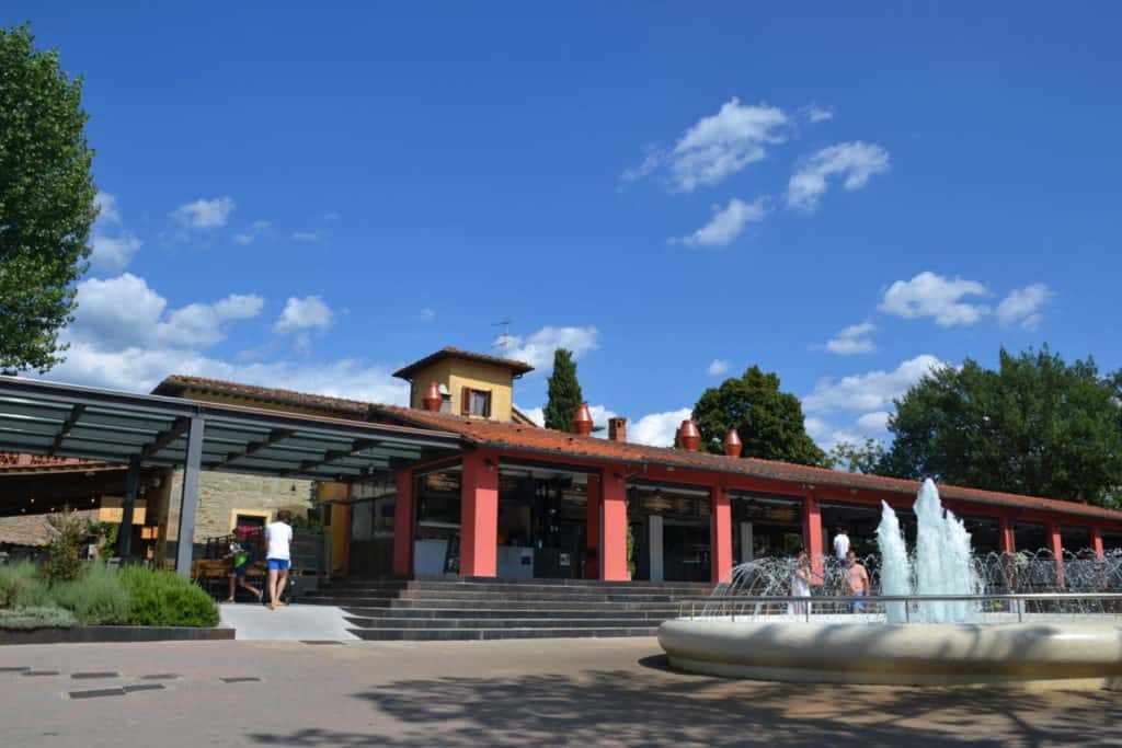 Piazza della Fontana at Norcenni Girasole Club