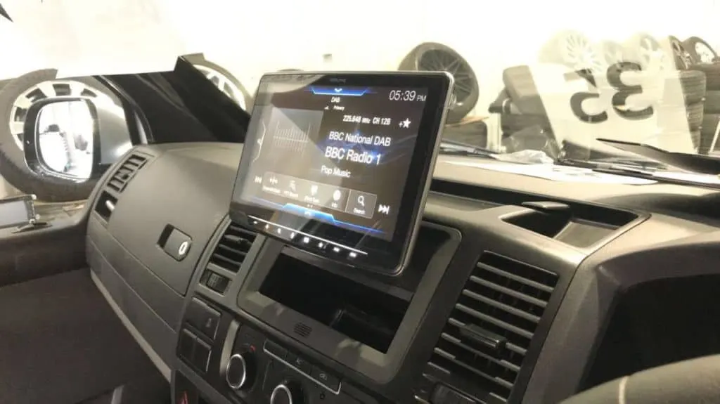 Radio in from of VW Transporter T5