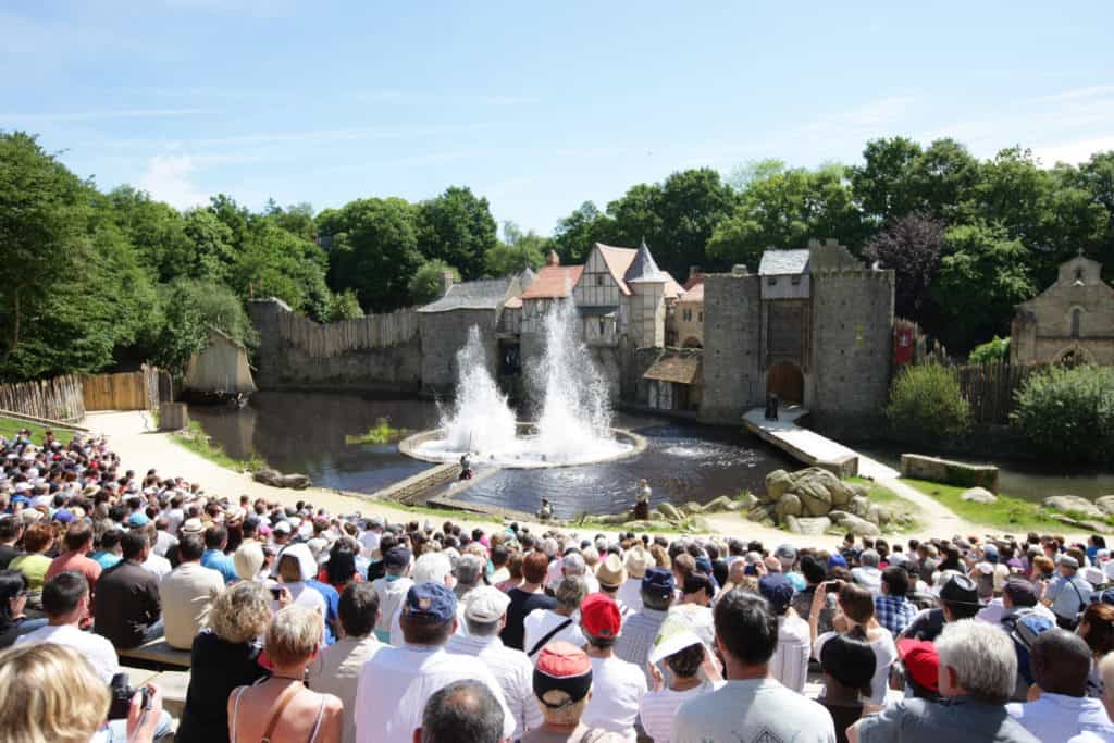 Les Chevaliers de la Table Ronde show at Puy du Fou - tips for visiting with kids