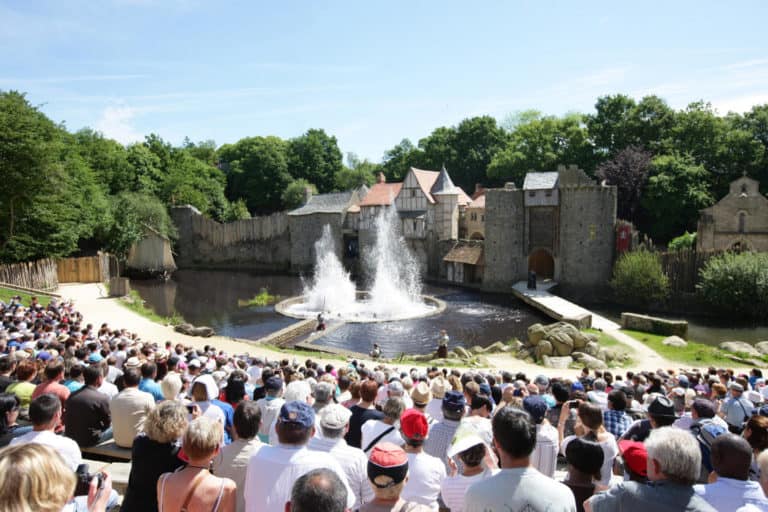 Les Chevaliers de la Table Ronde show at Puy du Fou - tips for visiting with kids