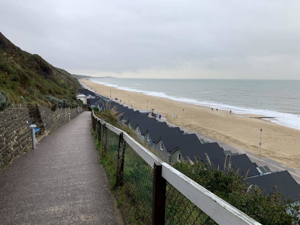 Path to lodges and beach