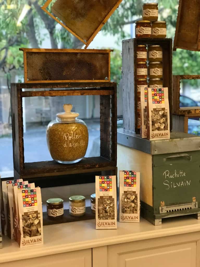 Shop in Isle-sur-la-Sorgue, France