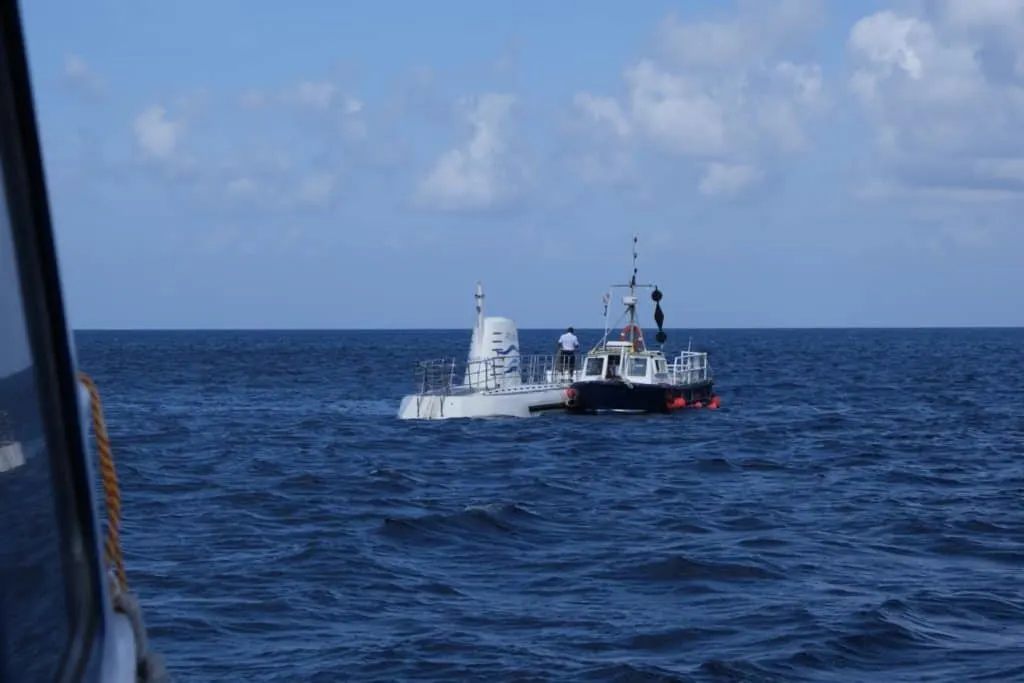 Atlantis Submarine Barbados and tender in water