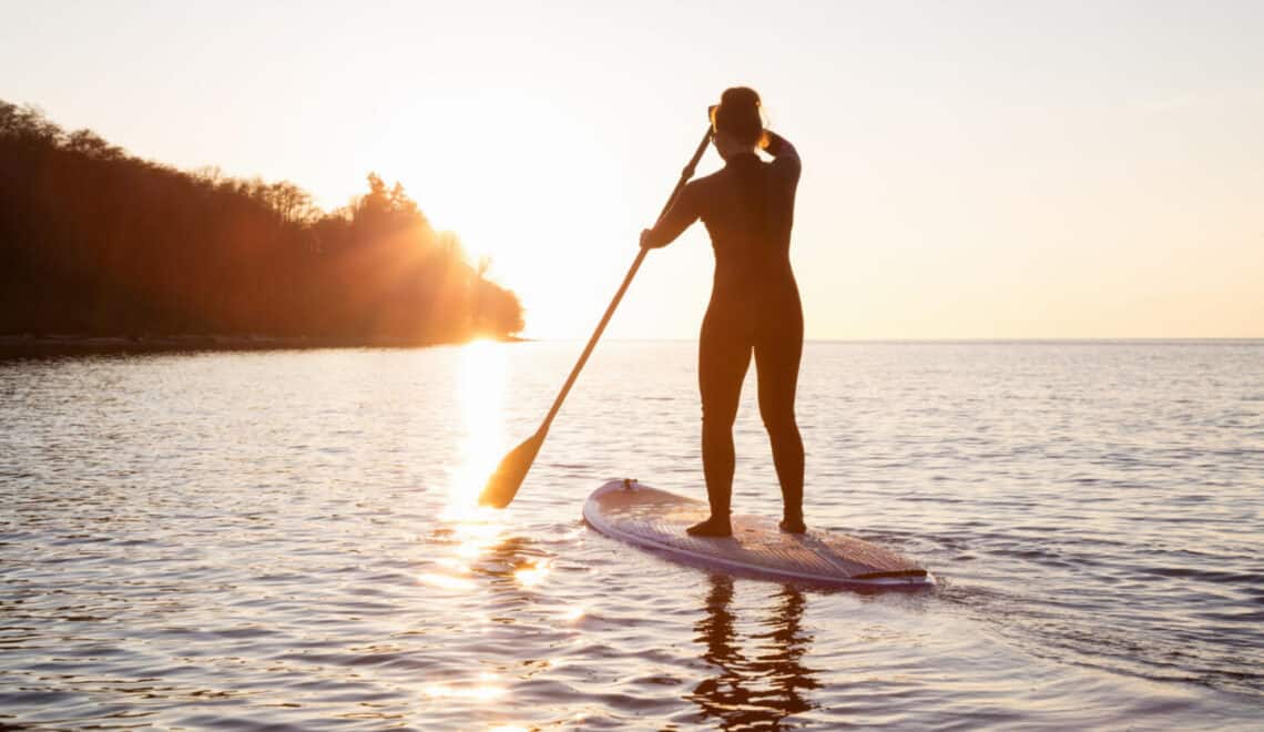 5 tips for paddle boarding in winter - Tin Box Traveller