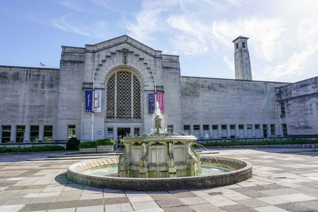The outside of Southampton Art Gallery
