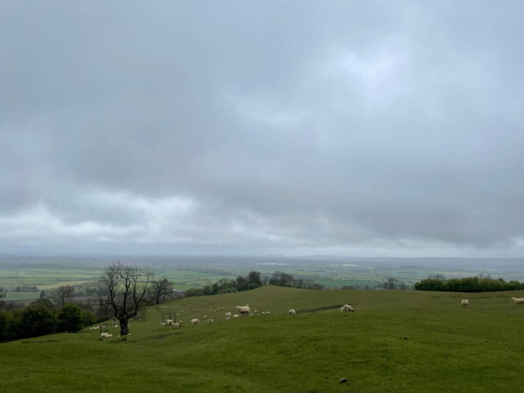 Vue depuis la colline de Bredon par temps humide