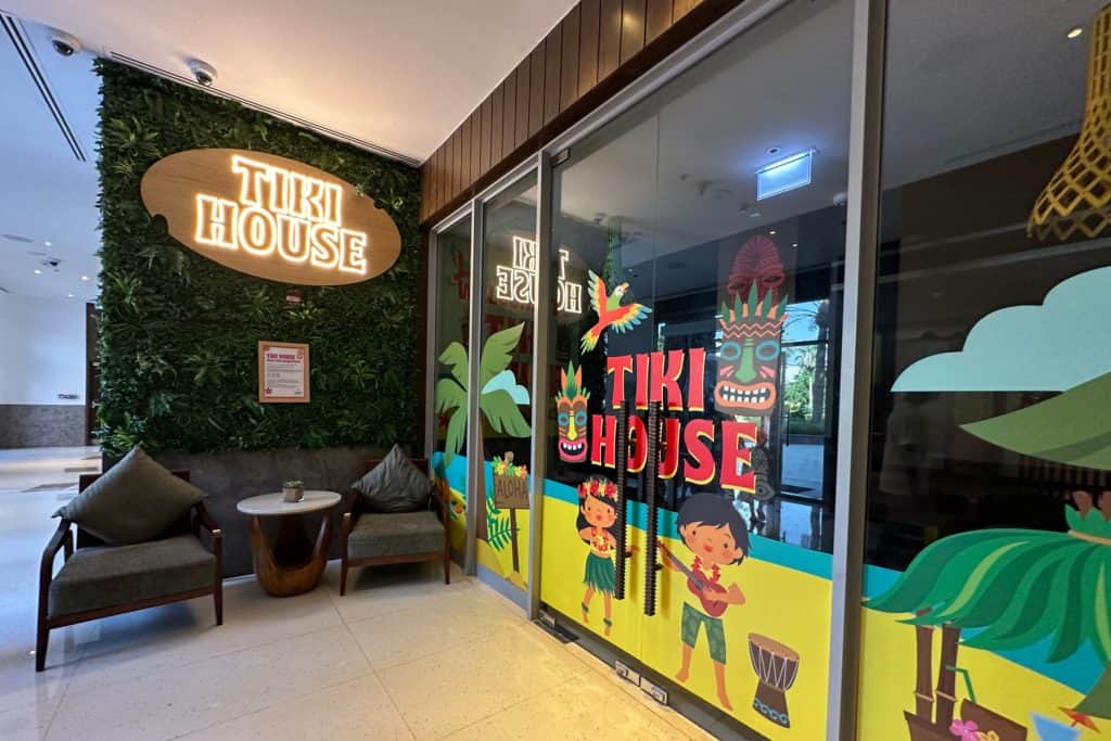 El exterior del club infantil Tipi House en Lapita